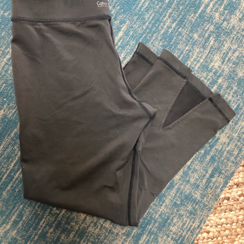 Calvin Klein Performance Yoga Capri Pants -S